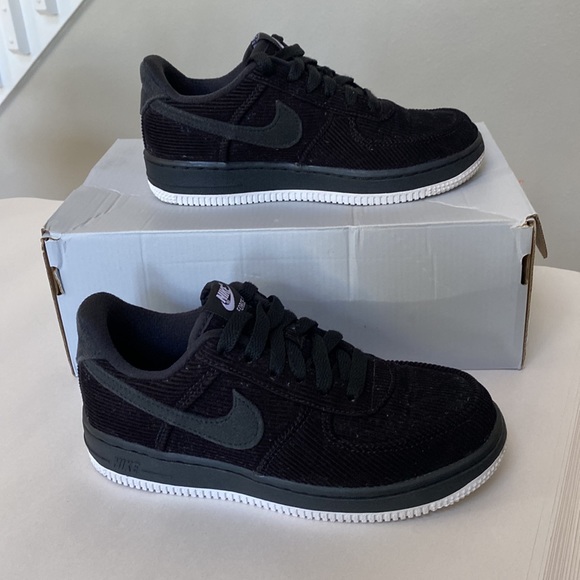nike air force lv8 black